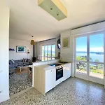 Вилла Lakeview With Private Swimming Pool