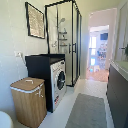 Lakeview With Private Swimming Pool * メイナ