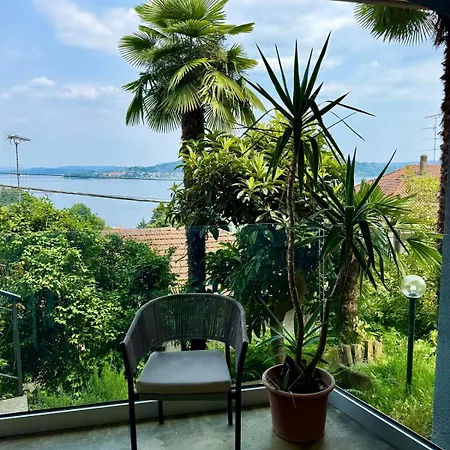 Lakeview With Private Swimming Pool Villa *