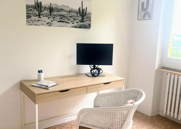 빌라 Lakeview With Private Swimming Pool