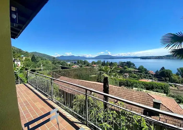 Lakeview With Private Swimming Pool Βίλα Meina