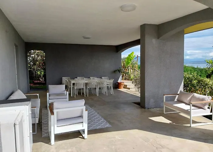 빌라 Lakeview With Private Swimming Pool *