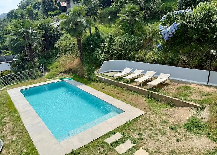 Lakeview With Private Swimming Pool 빌라 *