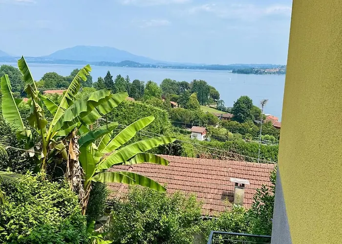 Βίλα Lakeview With Private Swimming Pool